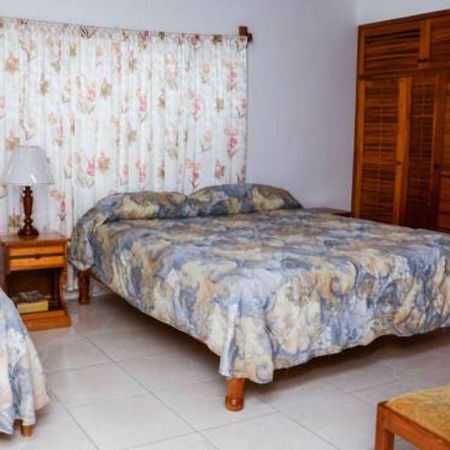 Vanvilla Guest House Negril Exterior foto