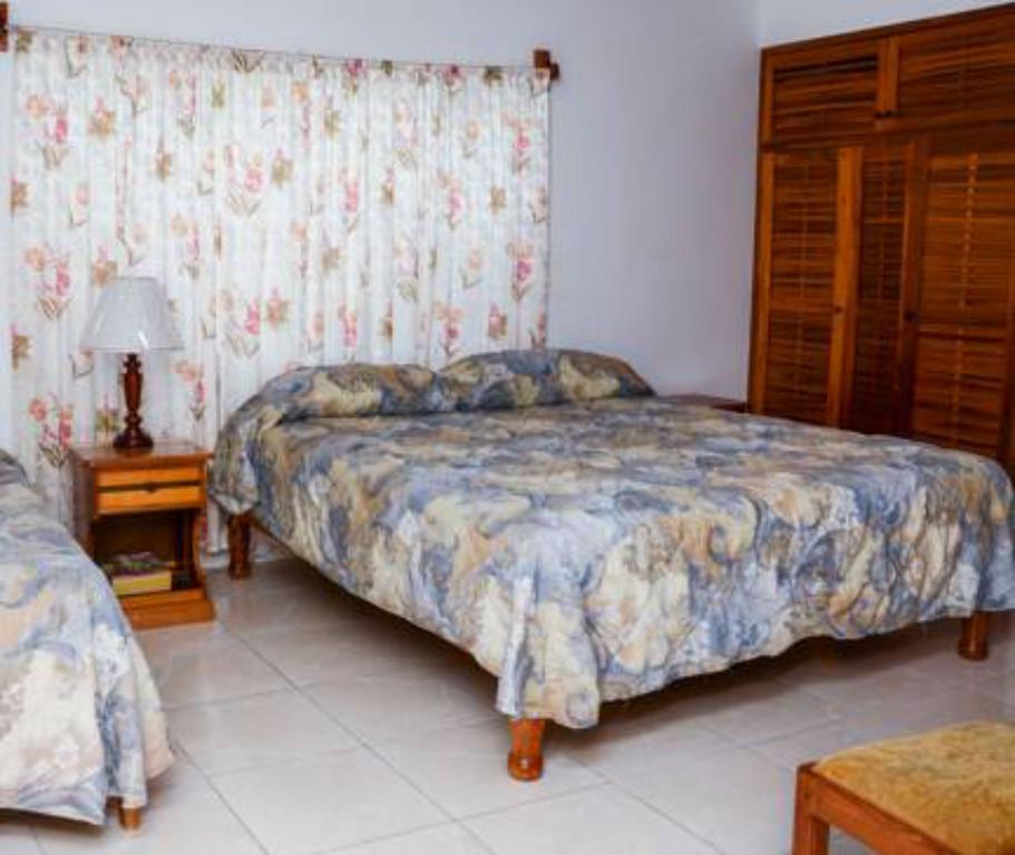 Vanvilla Guest House Negril Exterior foto