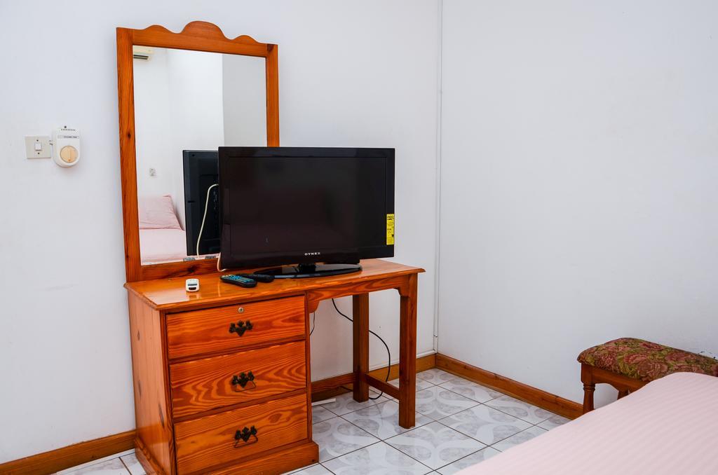 Vanvilla Guest House Negril Habitación foto