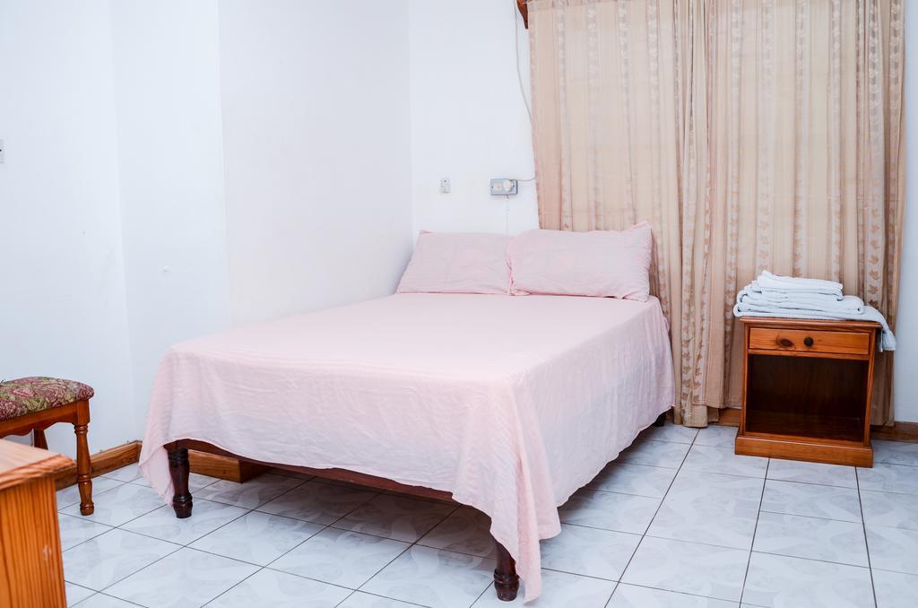 Vanvilla Guest House Negril Habitación foto